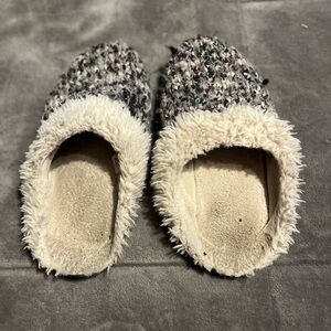 Well worn Slippers with Faux Fur Lining